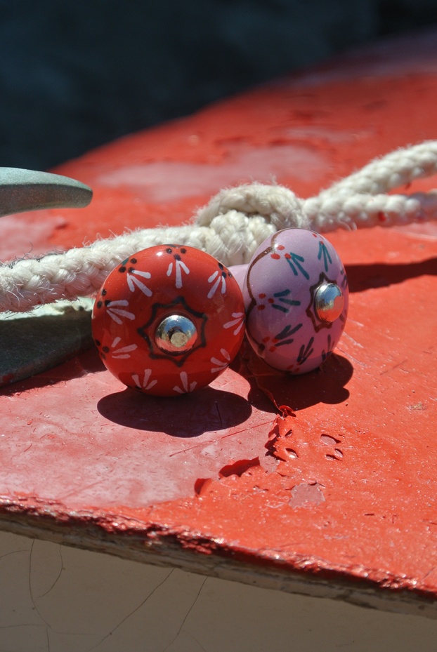 Keramik-Möbelknopf- Bricole Red | Rot mit Blumenranke (rund) 