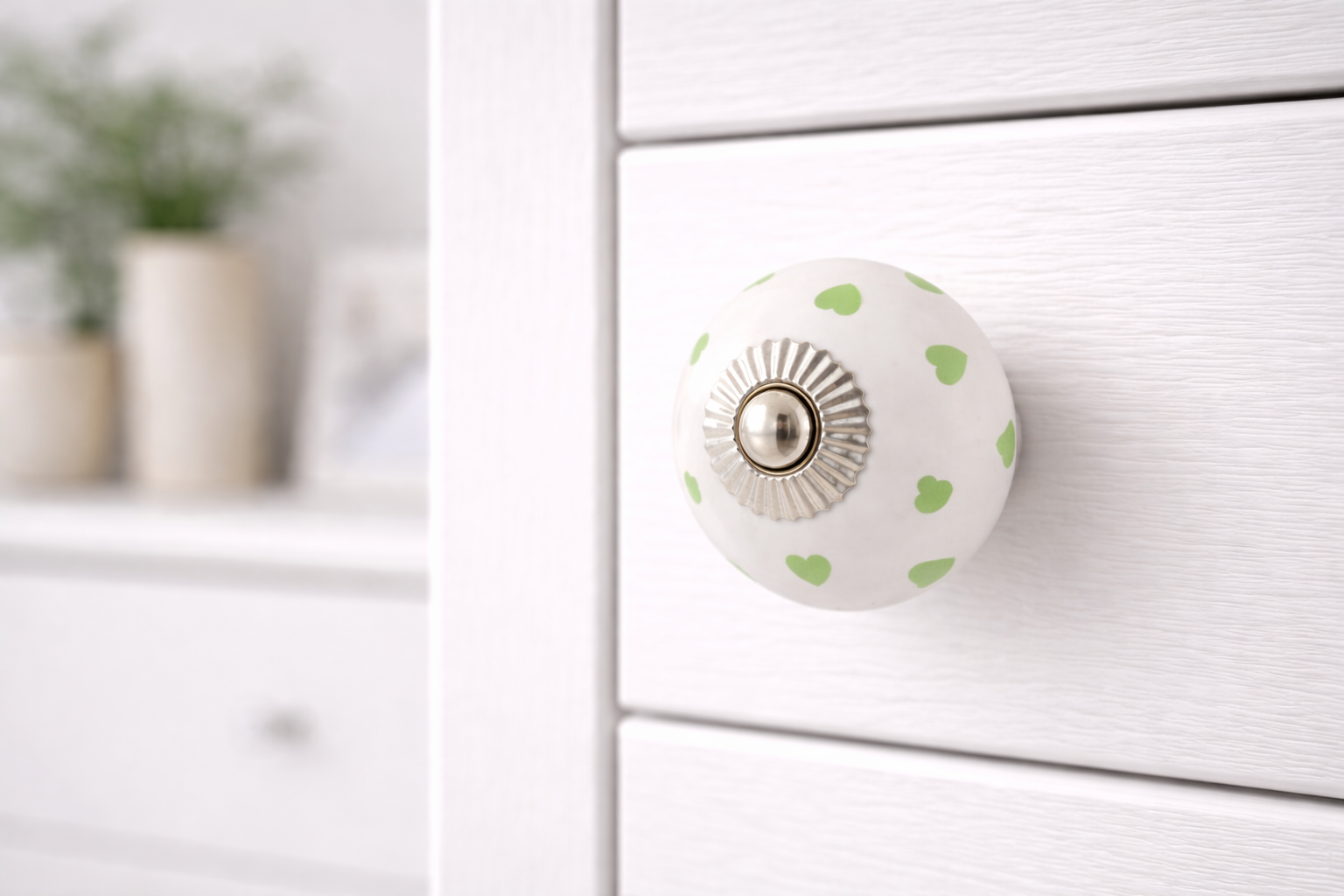 Keramik-Möbelknopf - Queen Hearts Green | weiß grüne-Herzen (rund)