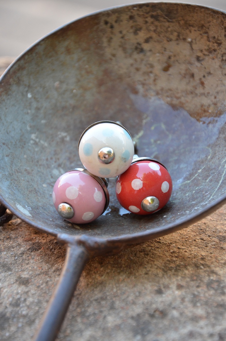 Keramik-Möbelknopf - Dotty Pink | Pink mit weißen Punkten (rund) Keramik-Möbelknopf - Dotty Pink | Pink mit weißen Punkten (rund)